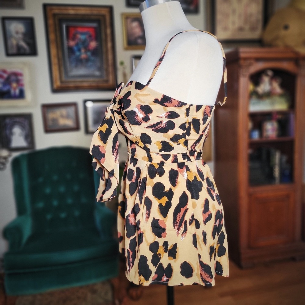 Kittenish Leopard Romper XS Jessie James Decker Bow Front Animal Print Cutout - Picture 4 of 7